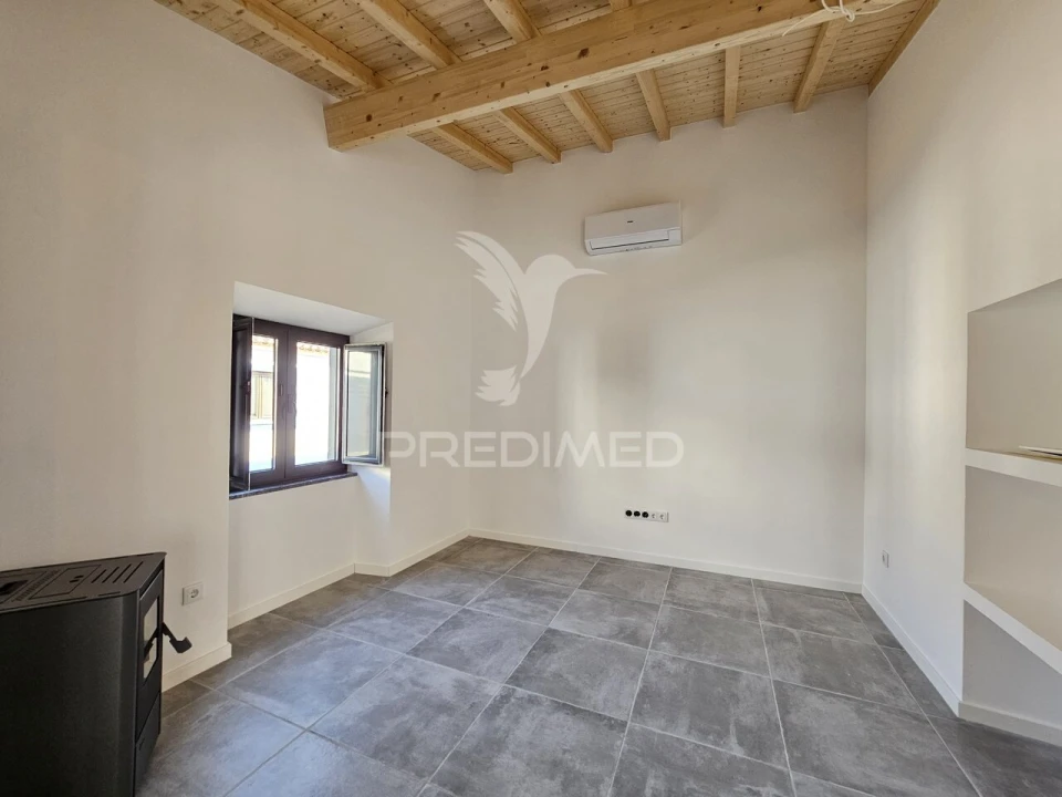 Moradia T2 para Venda em Entradas Foto 9