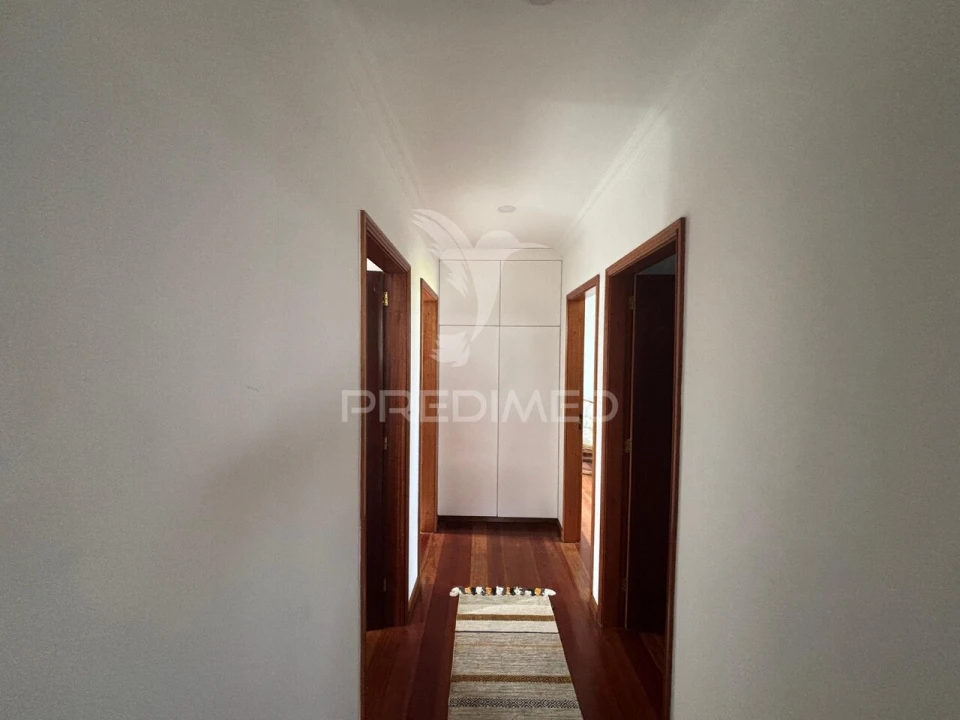 Moradia T3 para Venda em Santa Luzia Foto 4