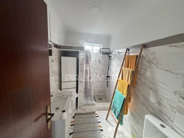 Moradia T3 para Venda em Santa Luzia