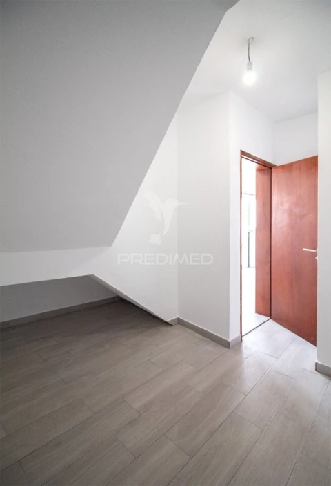 Moradia T4 para Venda em Vimieiro