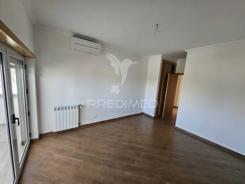 Moradia T4 para Venda em Assunção, Ajuda, Salvador e Santo Ildefonso Foto 39