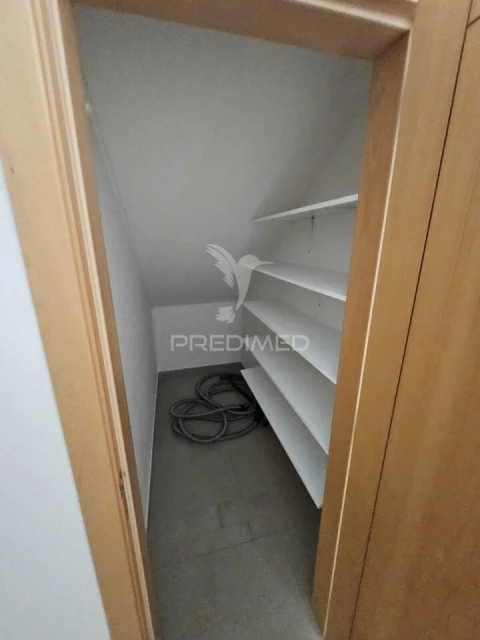 Moradia T4 para Venda em Assunção, Ajuda, Salvador e Santo Ildefonso