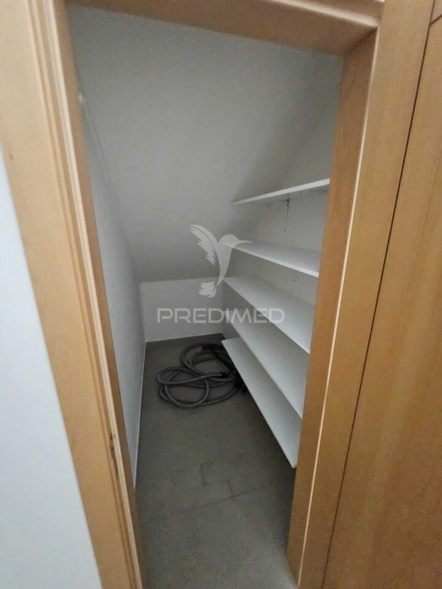 Moradia T4 para Venda em Assunção, Ajuda, Salvador e Santo Ildefonso Foto 17