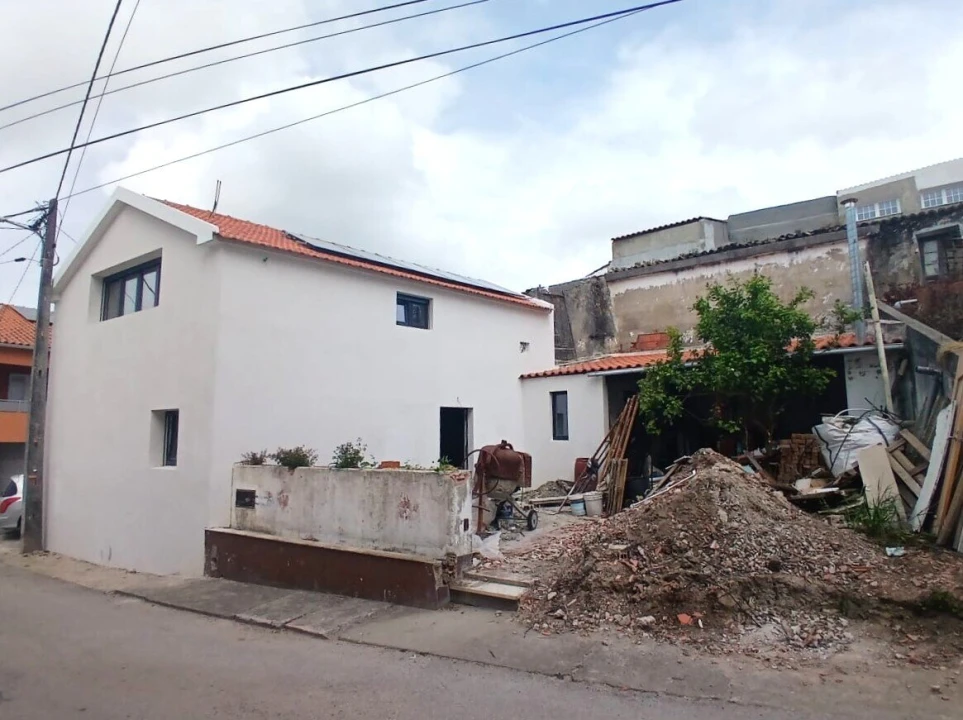 Moradia T2 para Venda em Freiria Foto 1