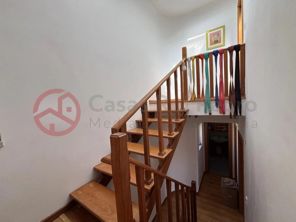 Moradia T5 para Venda em Laranjeiro e Feijó Foto 7