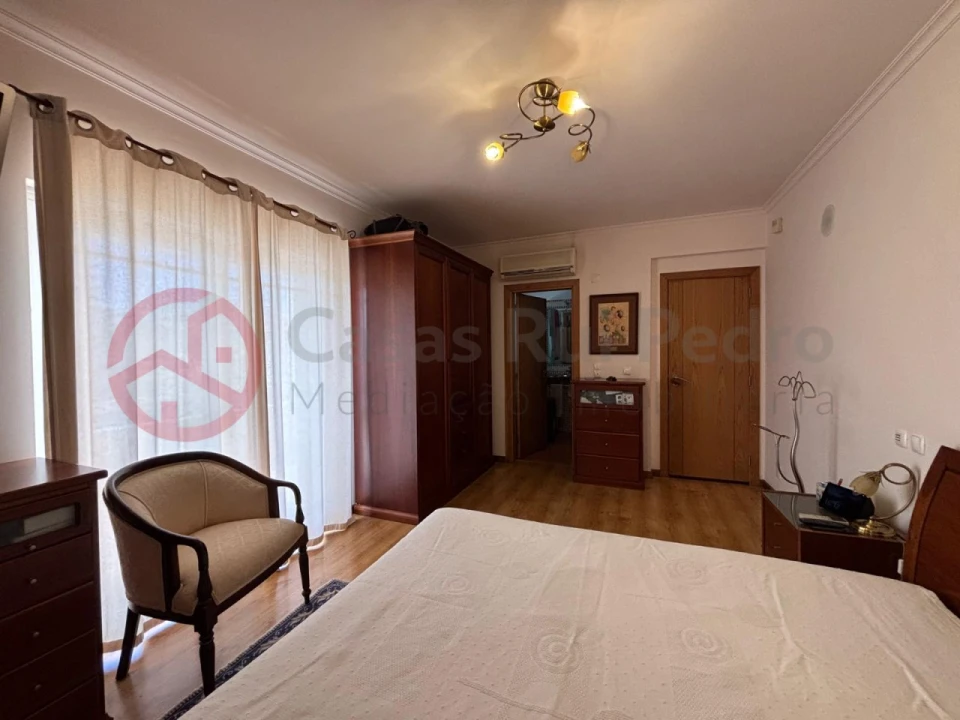 Moradia T5 para Venda em Laranjeiro e Feijó Foto 13