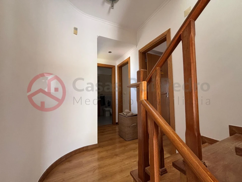 Moradia T5 para Venda em Laranjeiro e Feijó Foto 26