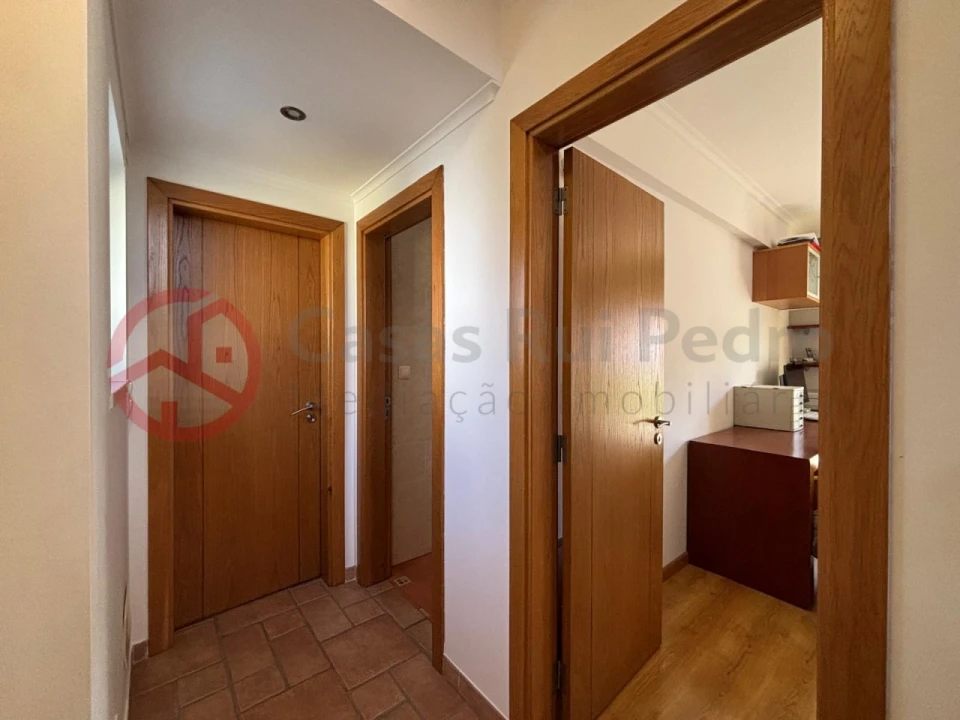 Moradia T5 para Venda em Laranjeiro e Feijó Foto 30