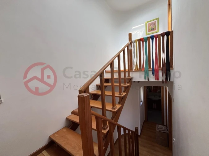 Moradia T5 para Venda em Laranjeiro e Feijó Foto 7