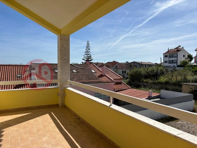 Moradia T5 para Venda em Laranjeiro e Feijó Foto 15