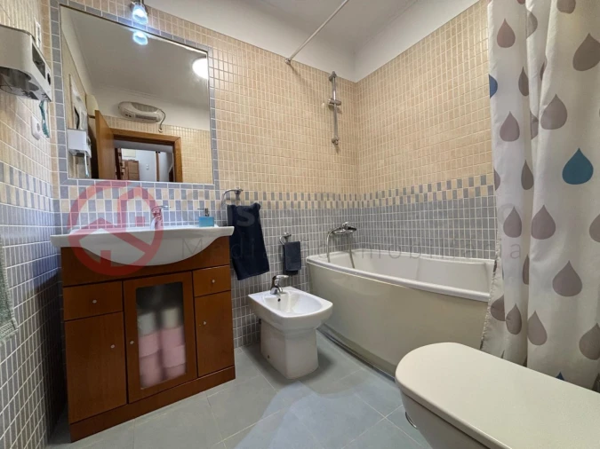 Moradia T5 para Venda em Laranjeiro e Feijó Foto 24