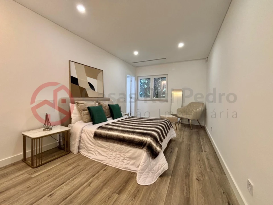 Moradia T4 para Venda em Charneca de Caparica e Sobreda Foto 19