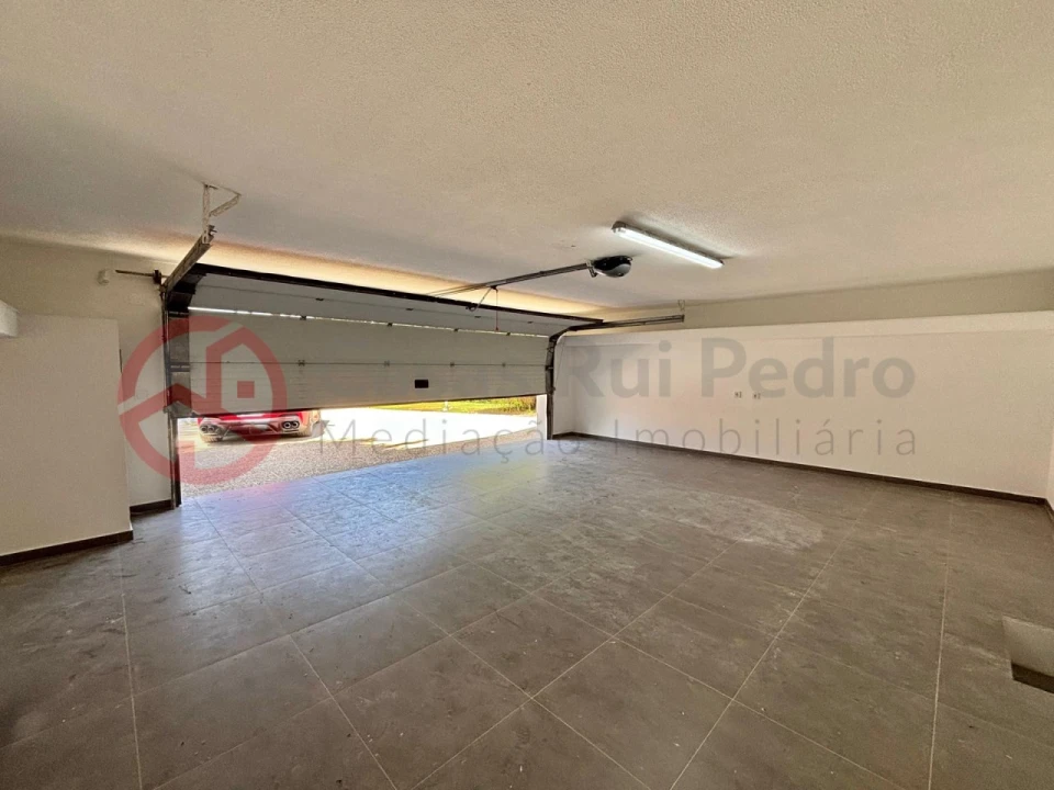 Moradia T4 para Venda em Charneca de Caparica e Sobreda Foto 26
