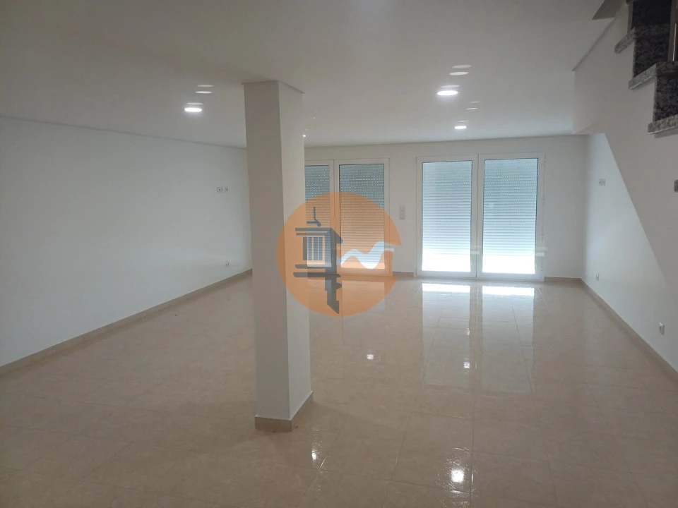 Moradia T3 para Venda em Altura Foto 12