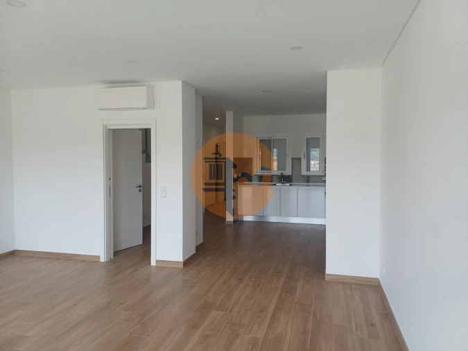 Moradia T3 para Venda em Altura Foto 3