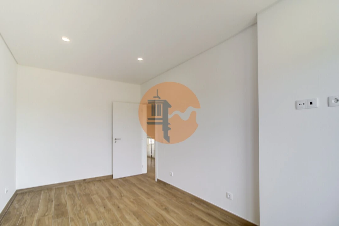 Moradia T3 para Venda em Altura Foto 31