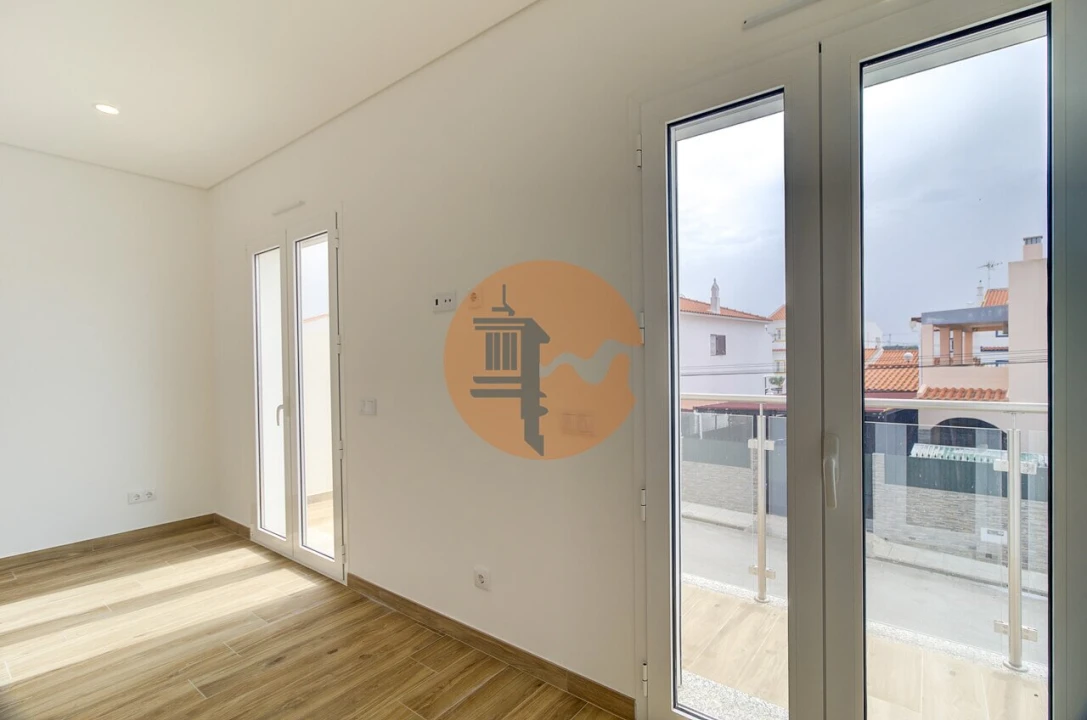 Moradia T3 para Venda em Altura Foto 39