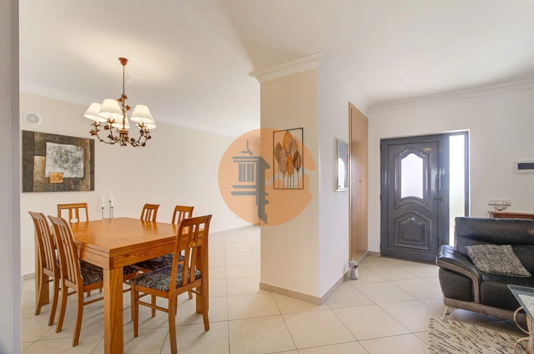 Moradia T5 para Venda em Vila Nova de Cacela Foto 7