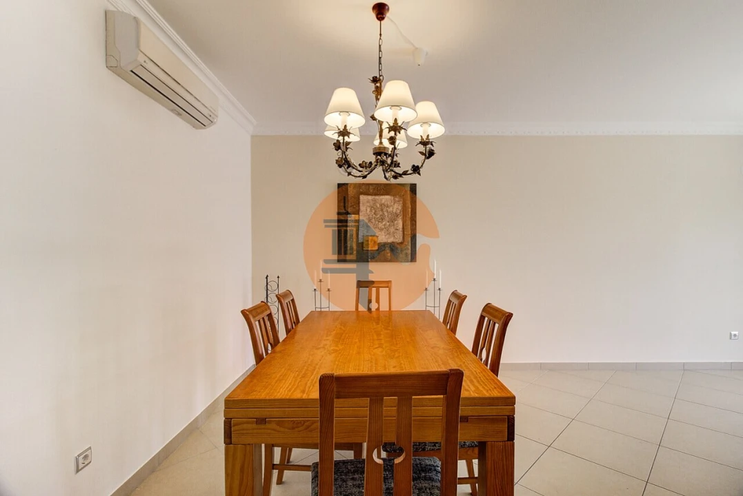 Moradia T5 para Venda em Vila Nova de Cacela Foto 8