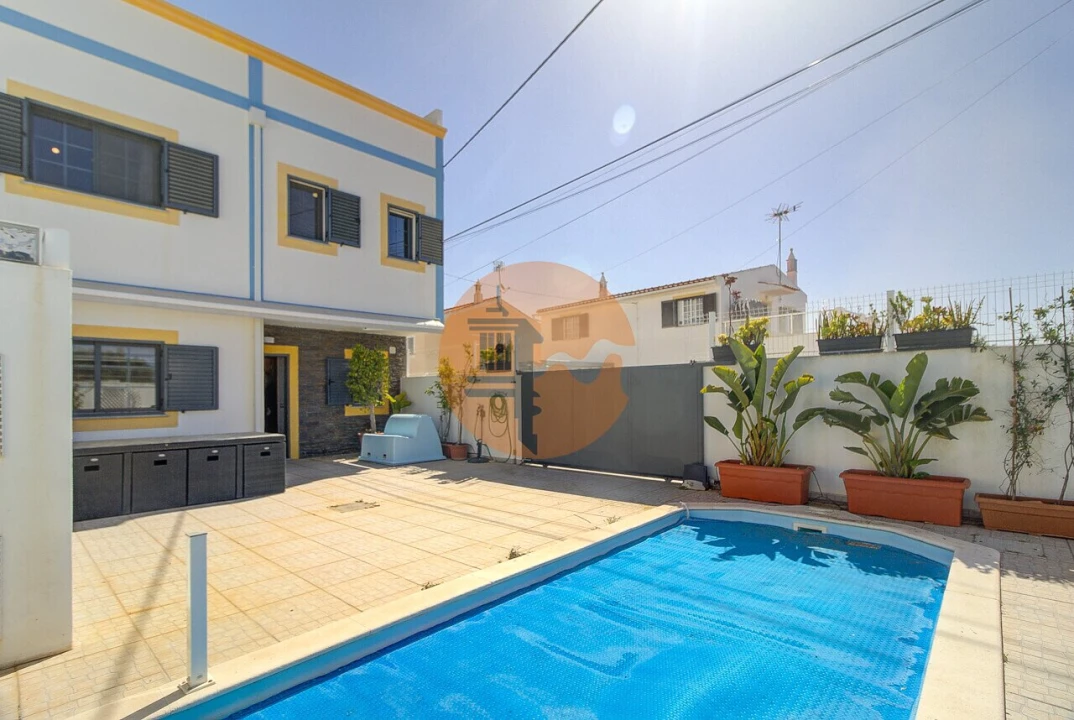 Moradia T5 para Venda em Vila Nova de Cacela Foto 1