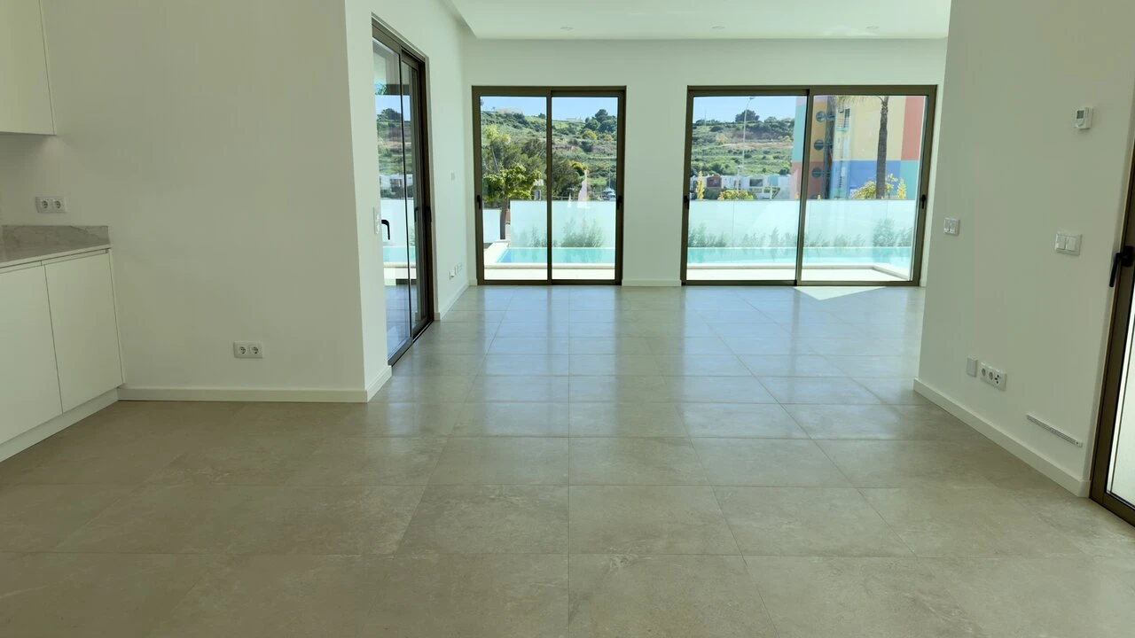 Moradia T3 para Venda em Albufeira e Olhos de Água Foto 9