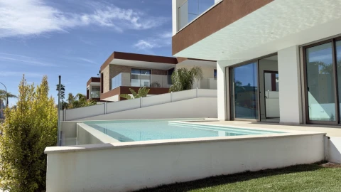 Moradia T3 para Venda em Albufeira e Olhos de Água