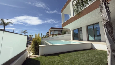 Moradia T3 para Venda em Albufeira e Olhos de Água