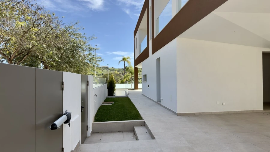 Moradia T3 para Venda em Albufeira e Olhos de Água Foto 14