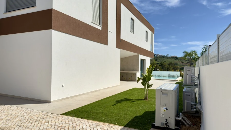 Moradia T3 para Venda em Albufeira e Olhos de Água Foto 16