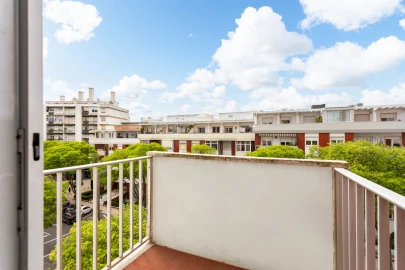 Apartamento T3 para Venda em Oeiras e São Julião da Barra, Paço de Arcos e Caxias