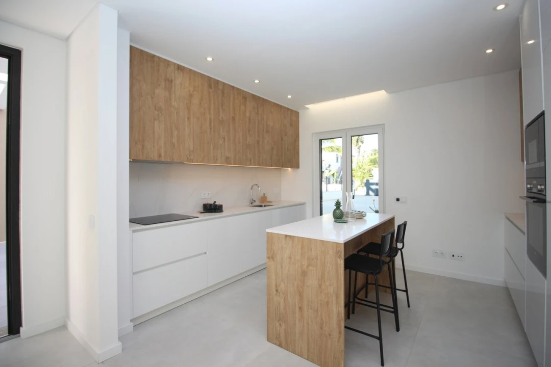 Moradia T3 para Venda em Quarteira Foto 8