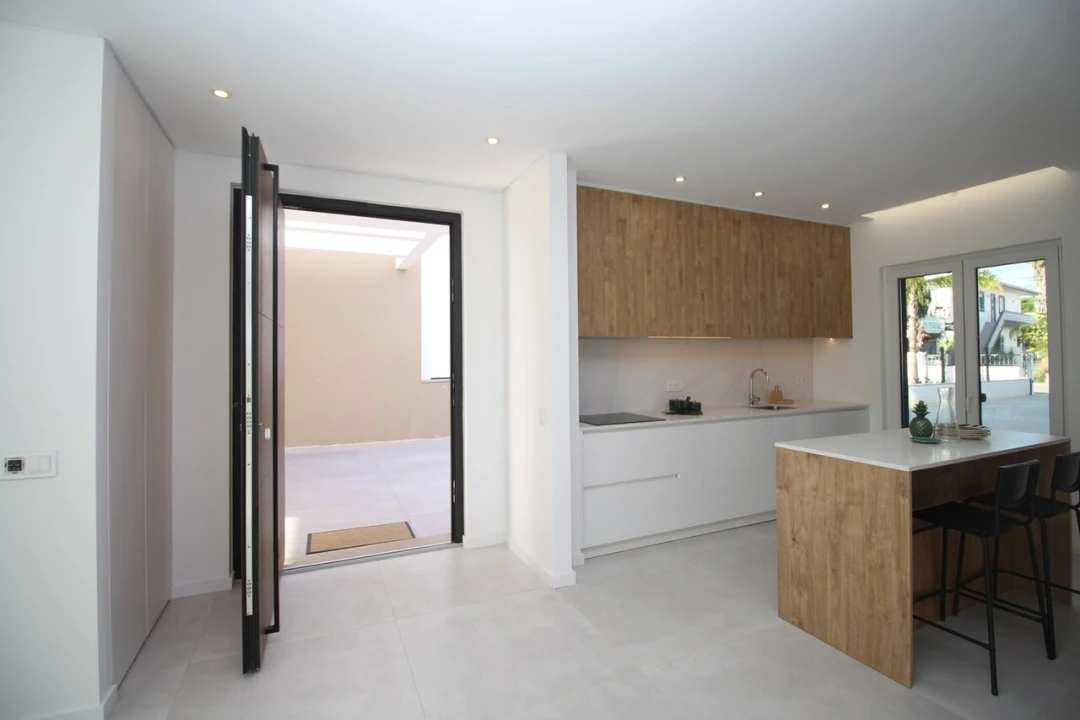 Moradia T3 para Venda em Quarteira Foto 27