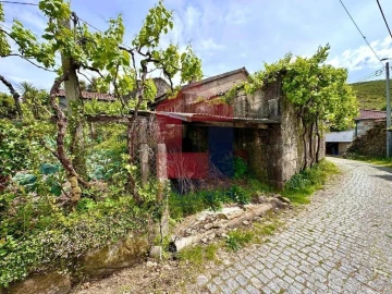 Moradia T2 para Venda em Vila Chã (São João Baptista e Santiago)