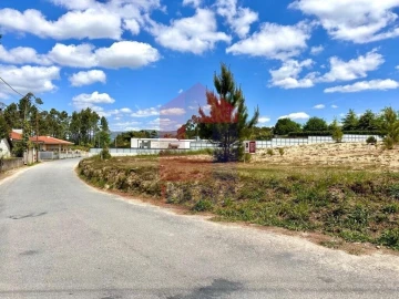 Terreno para Venda em Sabariz