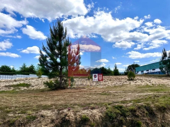 Terreno para Venda em Sabariz Foto 14