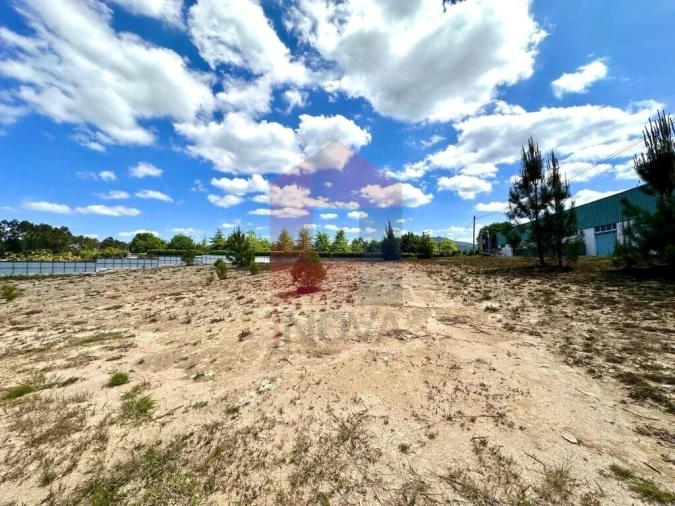 Terreno para Venda em Sabariz Foto 3