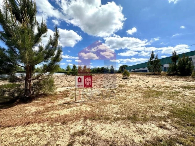 Terreno para Venda em Sabariz Foto 4