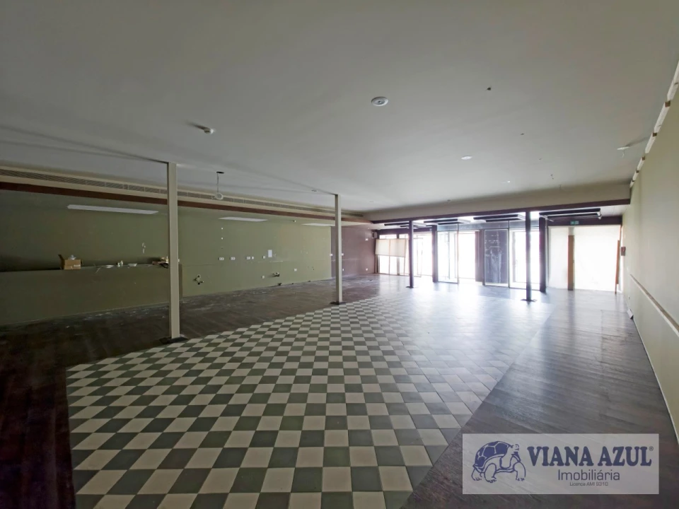 Loja para Arrendamento em Santa Maria Maior e Monserrate e Meadela Foto 4