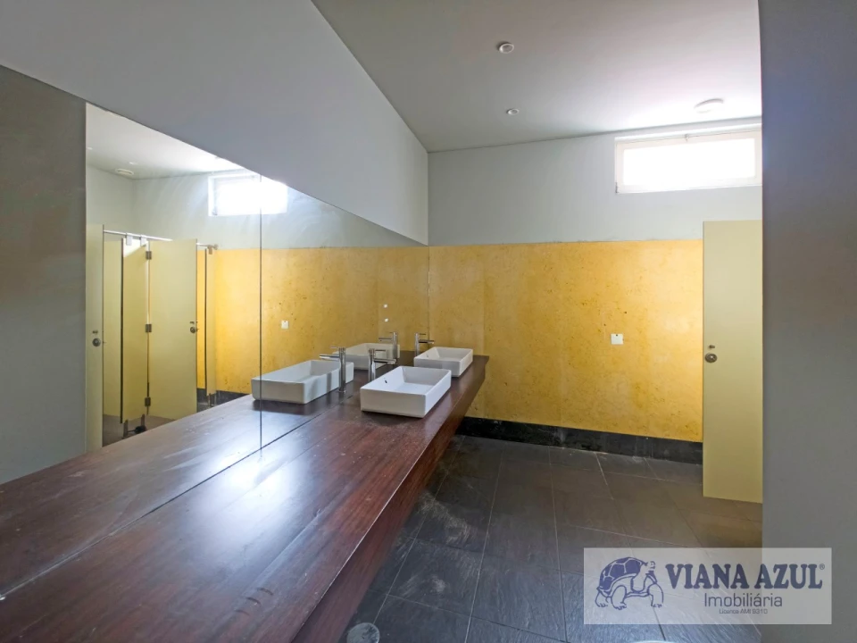 Loja para Arrendamento em Santa Maria Maior e Monserrate e Meadela Foto 19