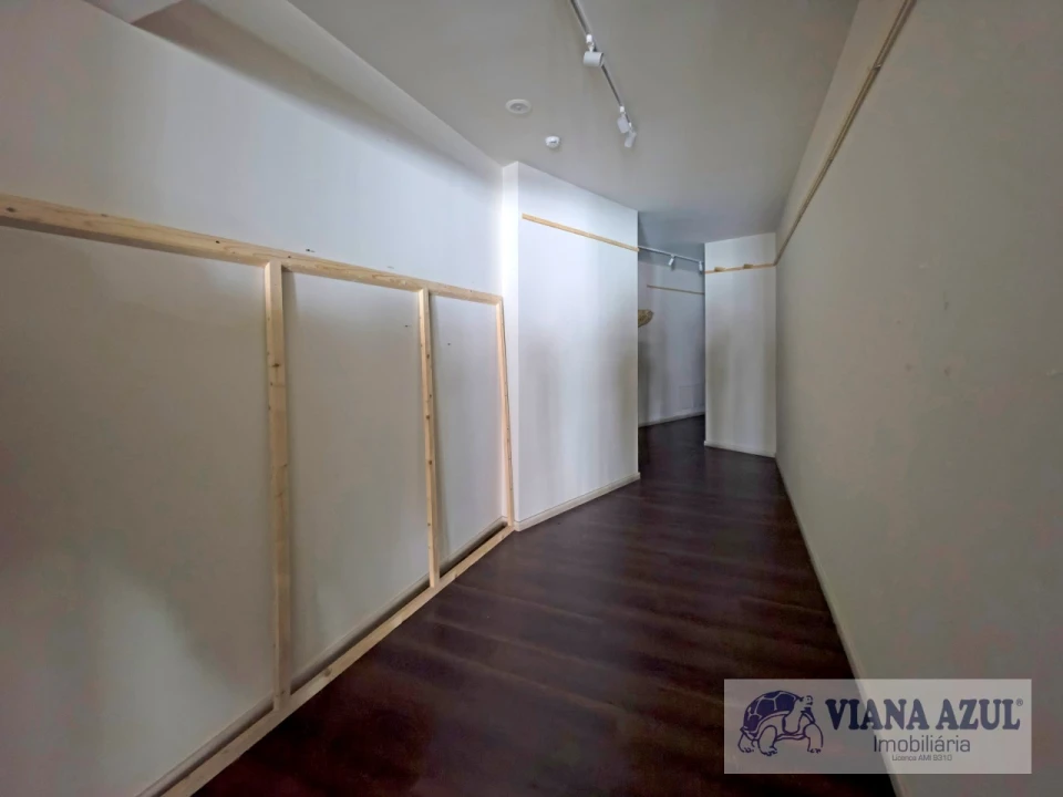 Loja para Arrendamento em Santa Maria Maior e Monserrate e Meadela Foto 24