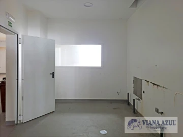 Loja para Arrendamento em Santa Maria Maior e Monserrate e Meadela