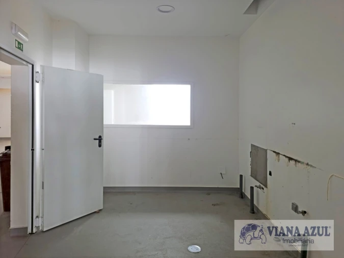 Loja para Arrendamento em Santa Maria Maior e Monserrate e Meadela Foto 7