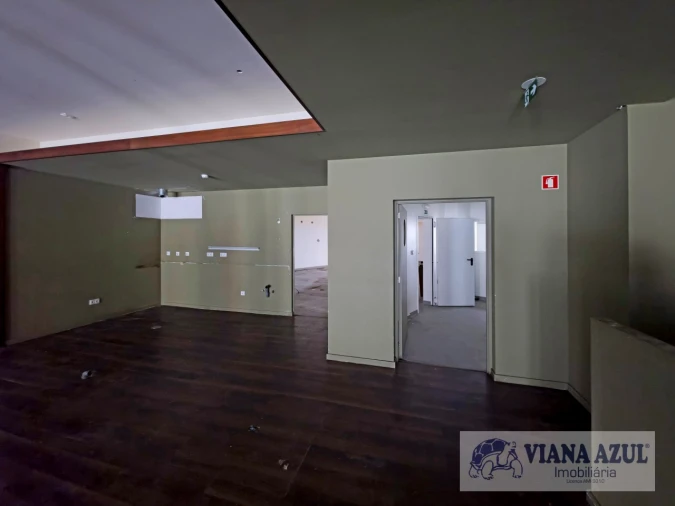 Loja para Arrendamento em Santa Maria Maior e Monserrate e Meadela Foto 9