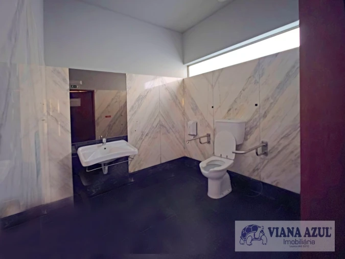 Loja para Arrendamento em Santa Maria Maior e Monserrate e Meadela Foto 22