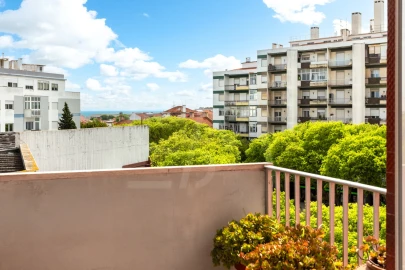 Apartamento T3 para Venda em Oeiras e São Julião da Barra, Paço de Arcos e Caxias