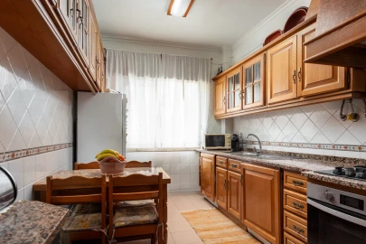 Apartamento T3 para Venda em Oeiras e São Julião da Barra, Paço de Arcos e Caxias