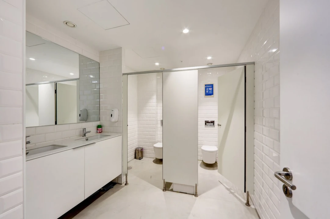 Escritório para Arrendamento em Campolide Foto 9