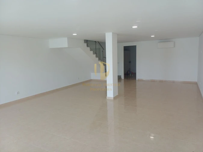 Moradia T3 para Venda em Altura Foto 2