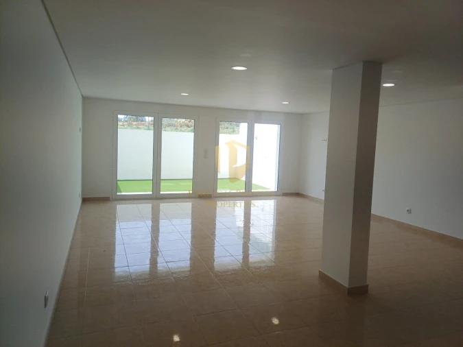 Moradia T3 para Venda em Altura Foto 9