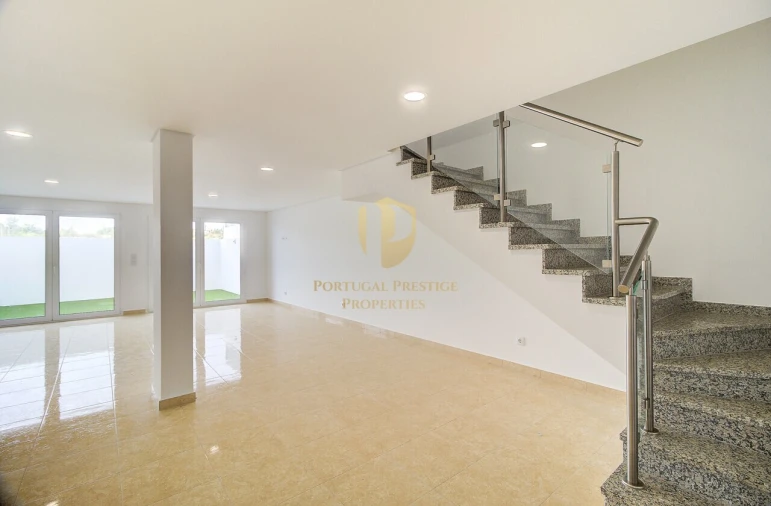 Moradia T3 para Venda em Altura Foto 18